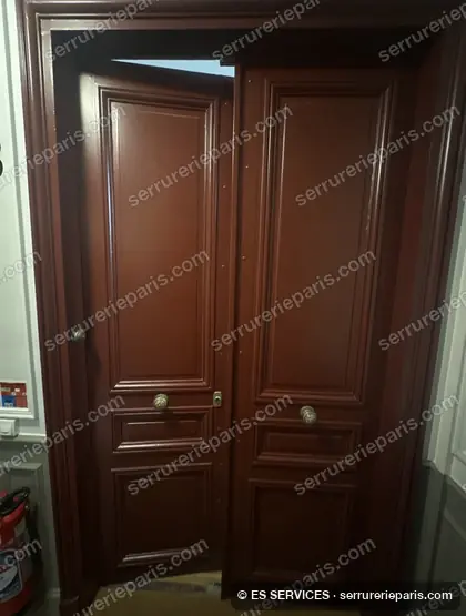 Double porte parisienne, avant et après travaux — réalisation ES SERVICES, photo 1